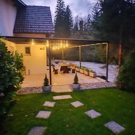 Riverside Guesthouse Ig Exterior photo